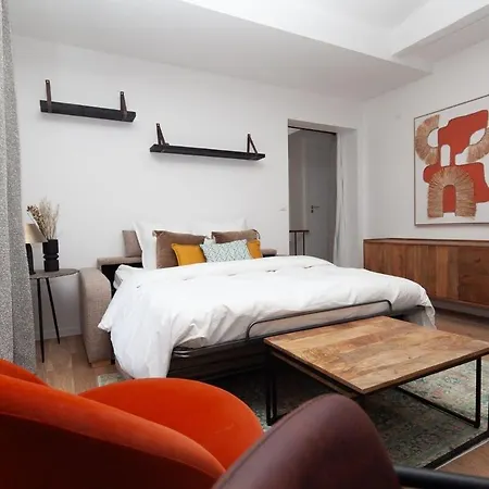 Apartment 15 - Tour Montparnasse - Bd Pasteur - 2 Pieces *