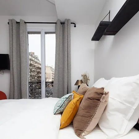 15 - Tour Montparnasse - Bd Pasteur - 2 Pieces Apartment *